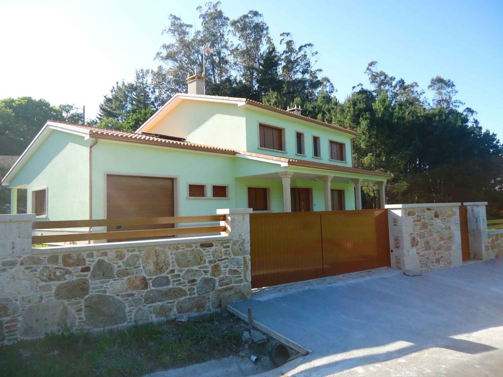 fotos donde vemos el frontal de la casa
