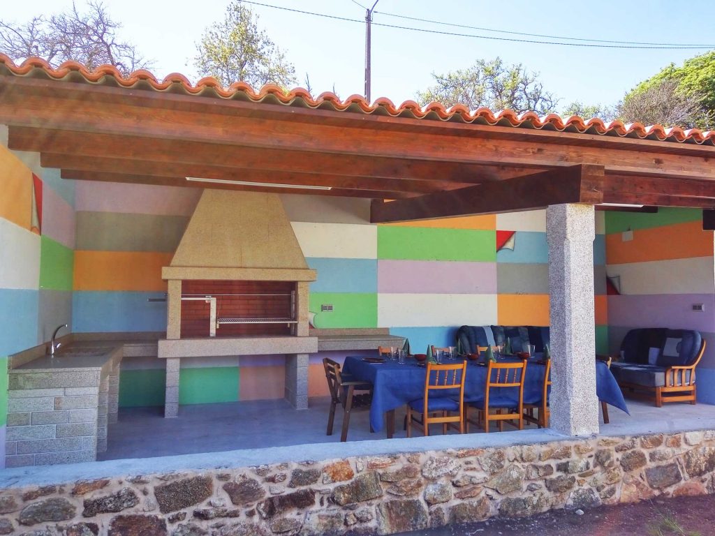 vista frontal de la barbacoa